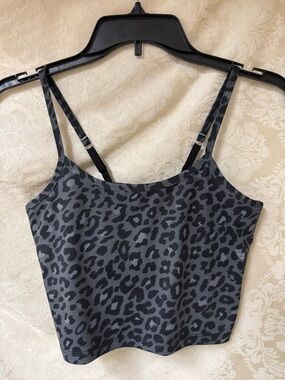 Beyond Yoga Cropped Tank Top in Slate/Black Cheetah Print